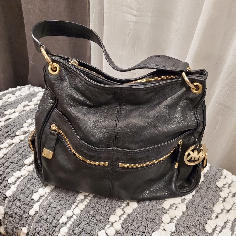 Michael kors black pebble leather hobo bag